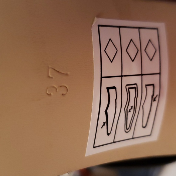 Disco Diva! Navy faux Leather & Orange heels 6.5 EUC - Picture 10 of 13